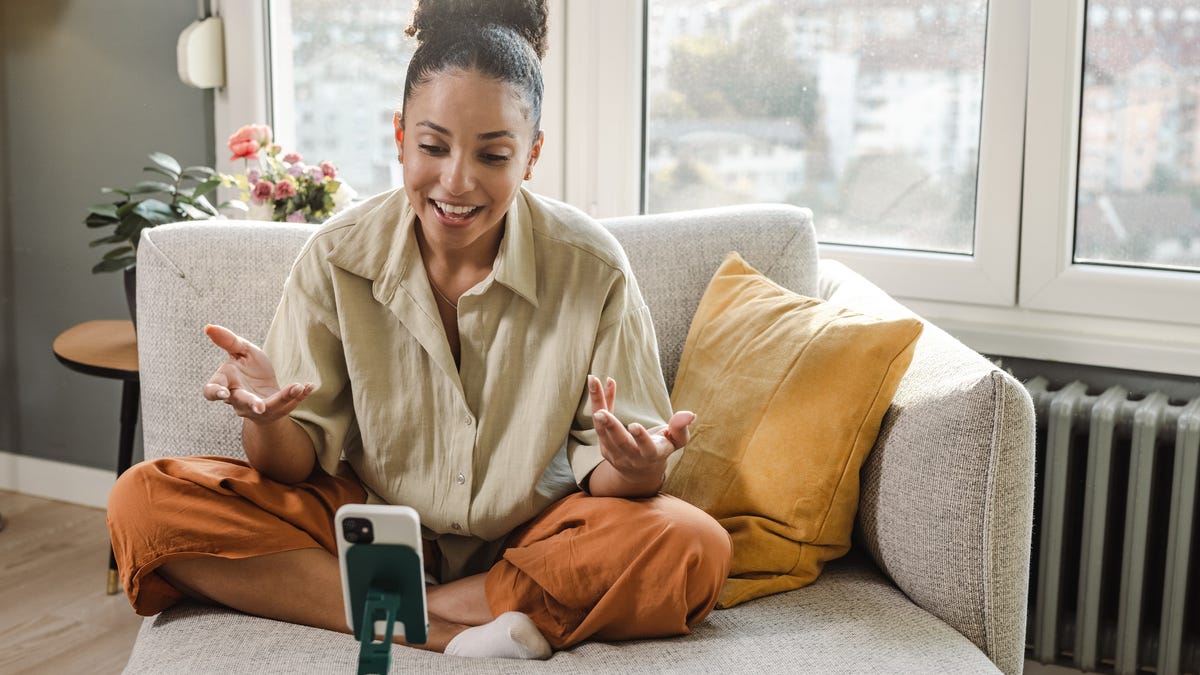 Zoomerang can now transform your video shorts into AI-generated art on mobile